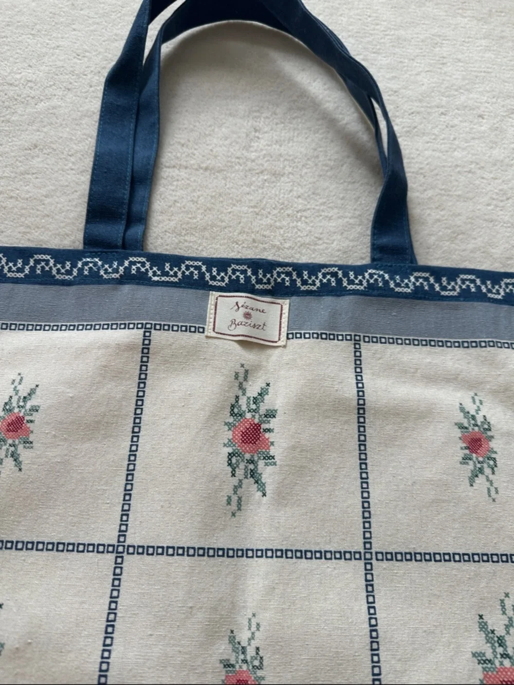 Sezane Basiszt Cream Canvas Tote with Navy Trim and Rose Motif - Picture 3 of 3
